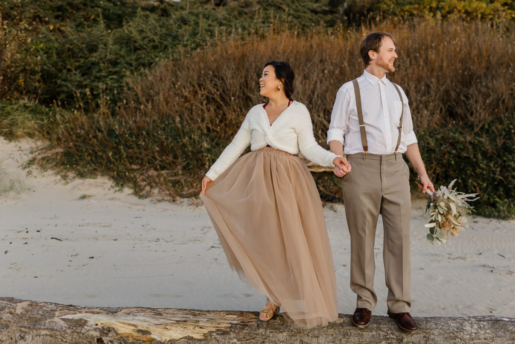 styled elopement at cannon beach