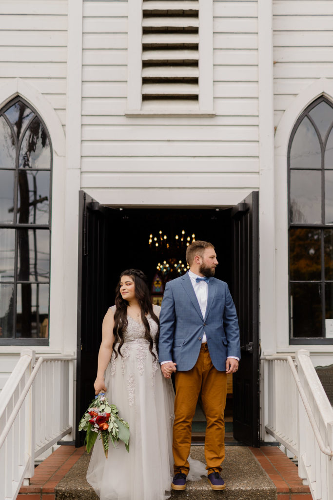 bride and groom portraits fall wedding at oaks pioneer church