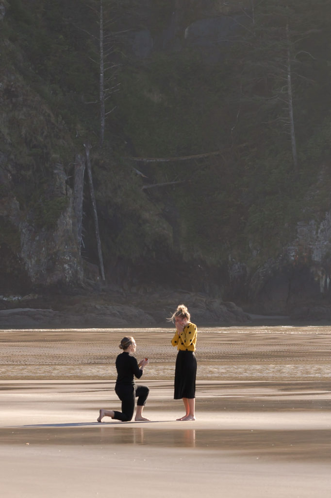 short sand beach proposal by simply wandering photo oregon photographer