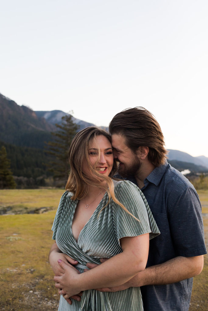 columbia river gorge engagement session